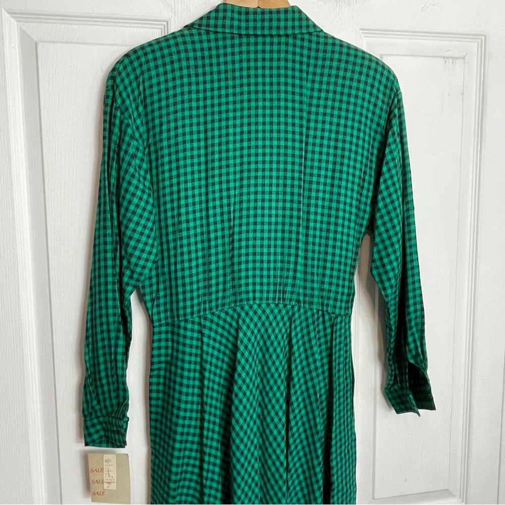 Checkered 90s Midi Dress - Picture 4 of 10